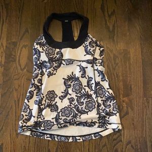 Lululemon scoop neck bra tank 8